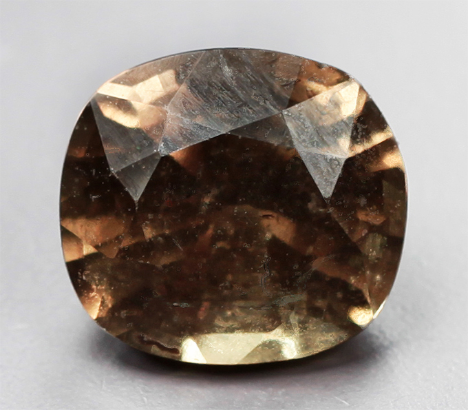 Гранат со сменой цвета 1,34 карата