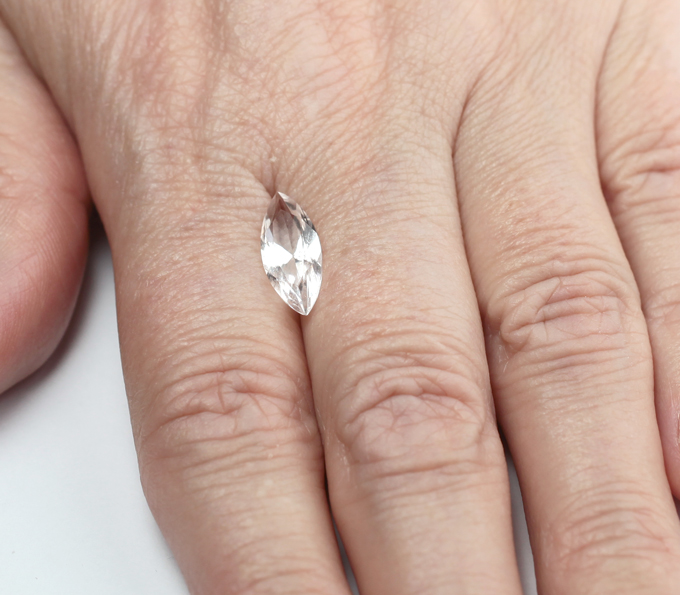 Чистейший редкий данбурит 2,11 карата