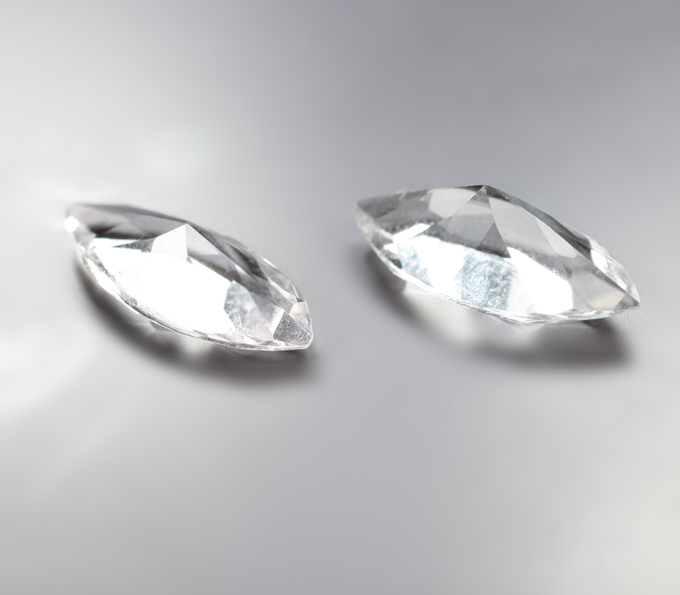 Пара чистейших данбуритов 8,05 карата