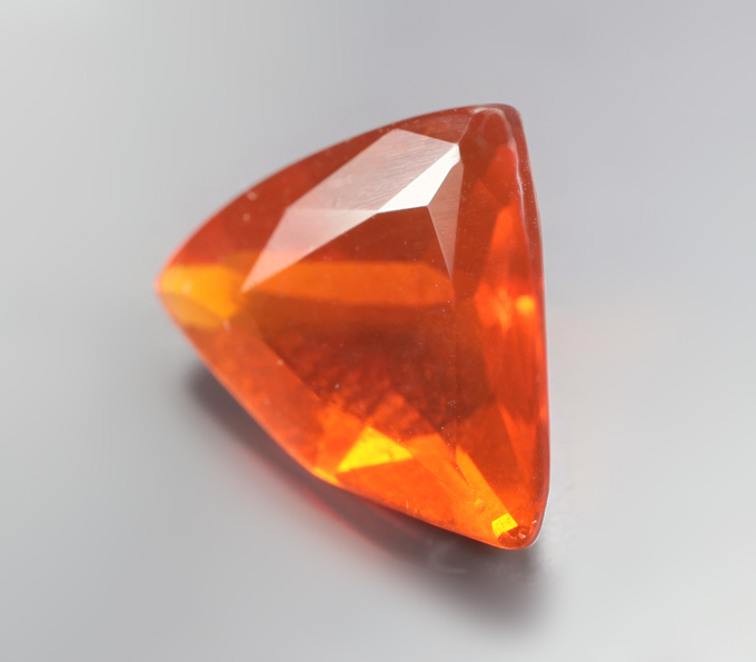 Мексиканский ограненный «огненный» опал 1,45 карата