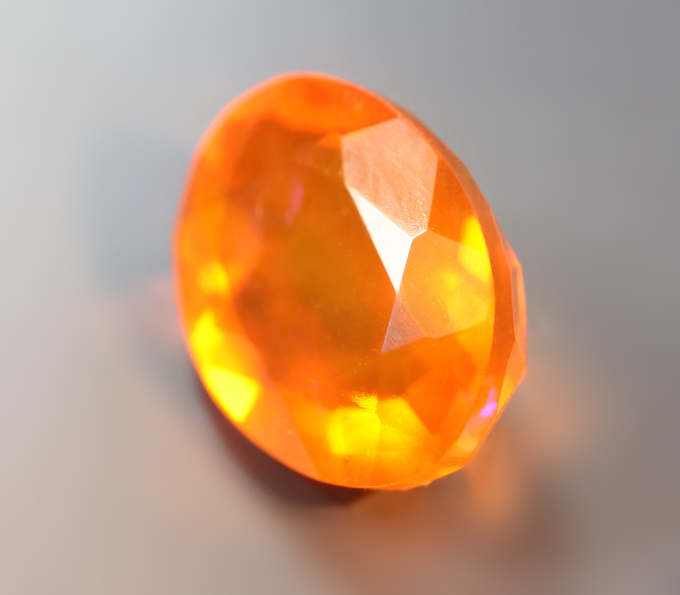 Мексиканский ограненный «огненный» опал 1,71 карата