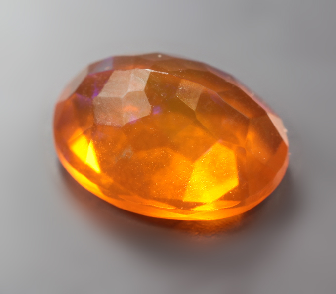 Мексиканский ограненный «огненный» опал 1,71 карата