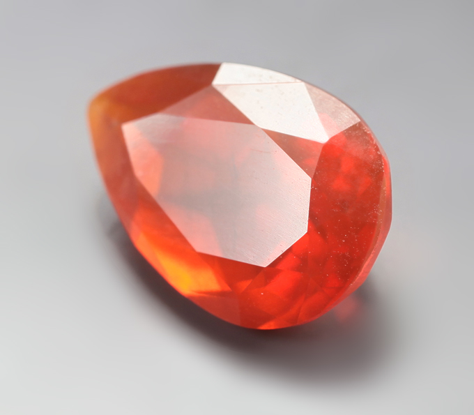 Мексиканский ограненный «огненный» опал 1,77 карата