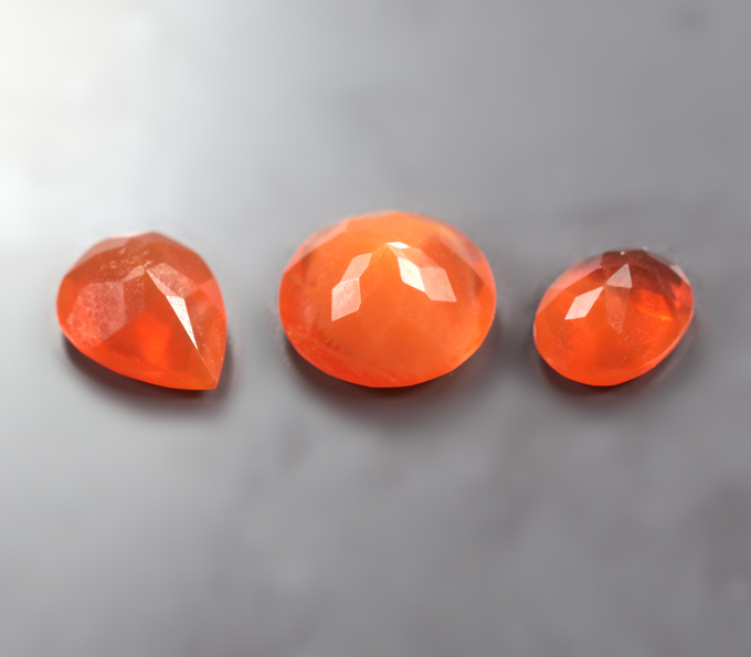 Набор из 3 мексиканских ограненных «огненных» опалов 2,69 карата