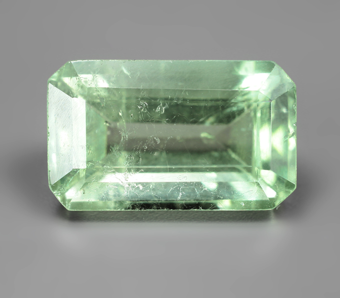 Желтовато-зеленый "неоновый" турмалин 3,62 карата