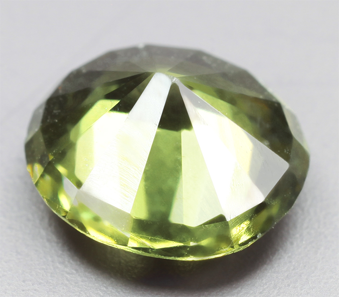 Редкий зеленый циркон 1,19 карата