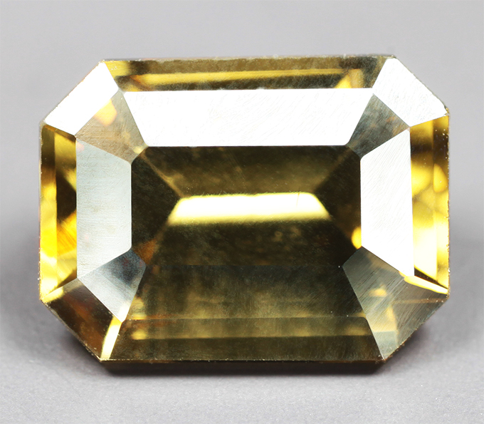 Желтый циркон 2,64 карата