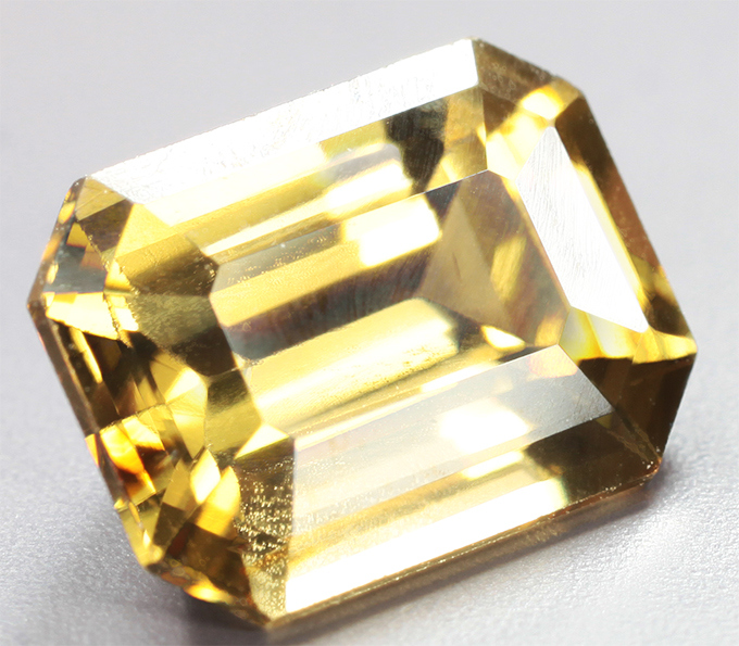 Желтый циркон 2,64 карата