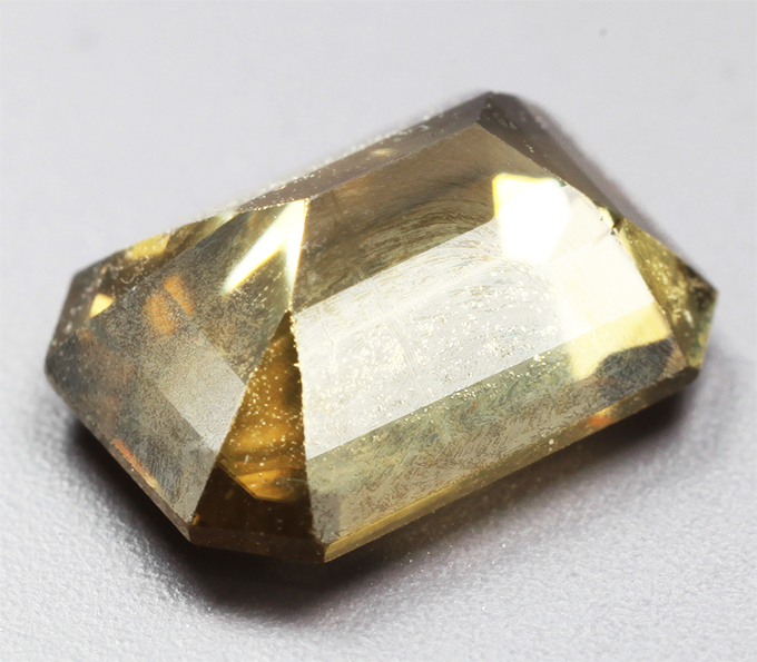 Желтый циркон 2,64 карата