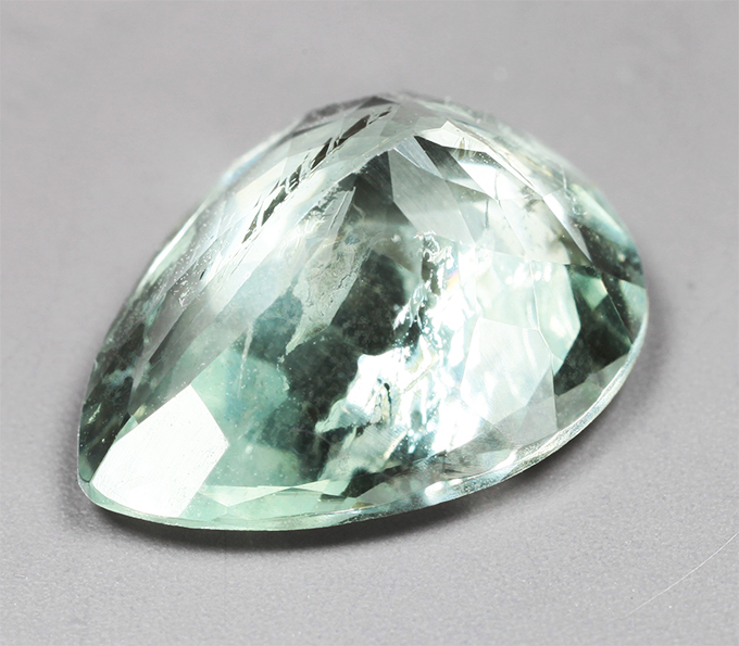 Голубовато-зеленый турмалин 4,38 карата
