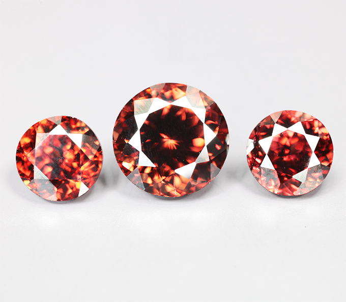 Набор из 3 оранжевых цирконов высокой чистоты 6,89 карата