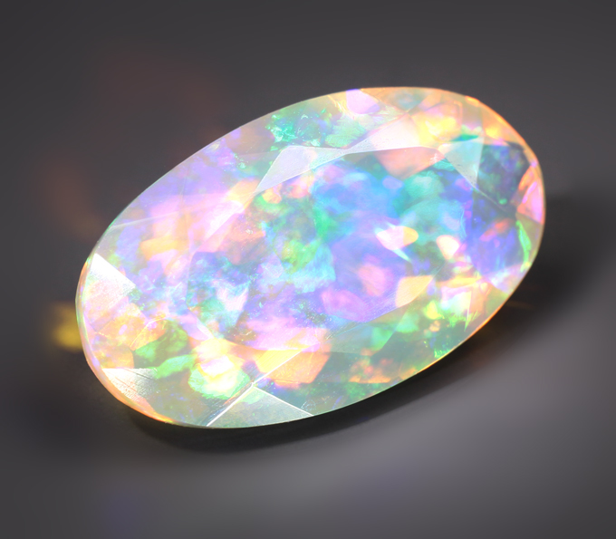 Ограненный эфиопский опал 2,05 карата