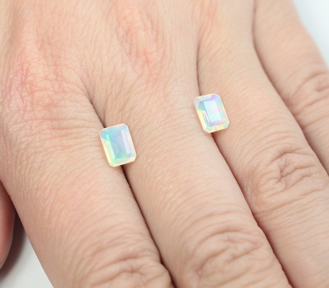 Пара ограненных эфиопских опалов 1,48 карата