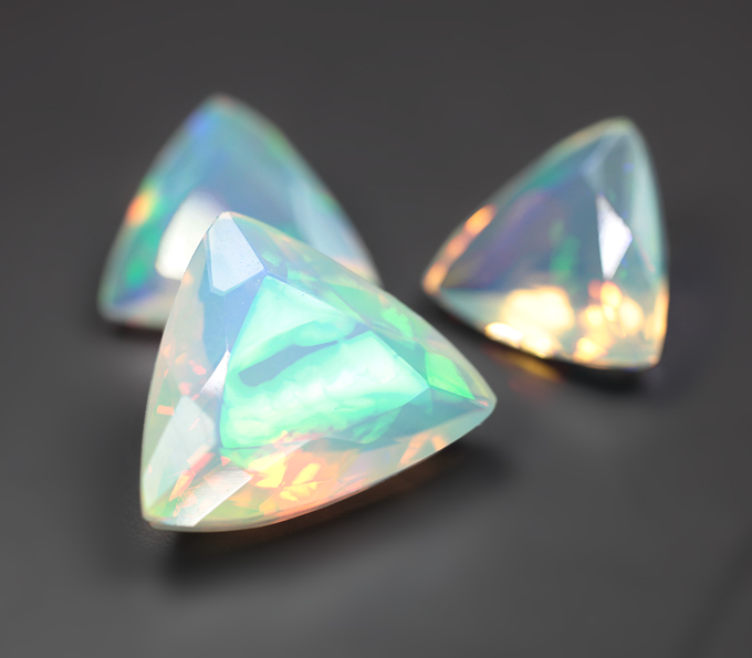 Набор из 3 ограненных эфиопских опалов 3,1 карата