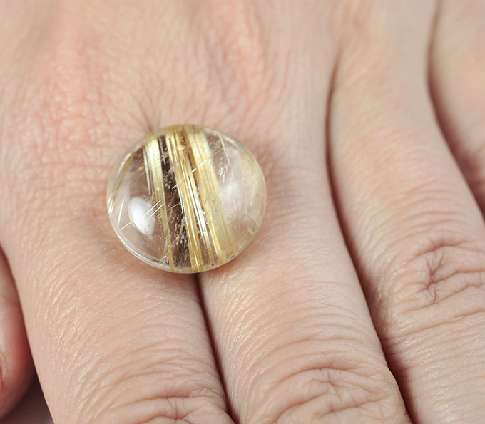 Крупный рутиловый кварц 19,59 карата