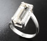 Кольцо cо скаполитом высокой чистоты со сменой цвета 4,94 карата