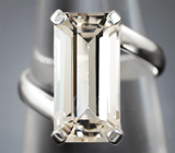 Кольцо cо скаполитом высокой чистоты со сменой цвета 4,94 карата