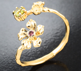 Комплект с уральскими топазолитами 0,86 карата и розовыми сапфирами Золото