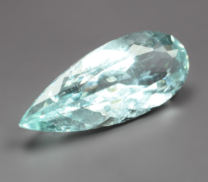 Аквамарин редкой формы 3,24 карата