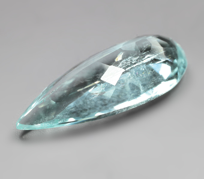 Аквамарин редкой формы 3,24 карата