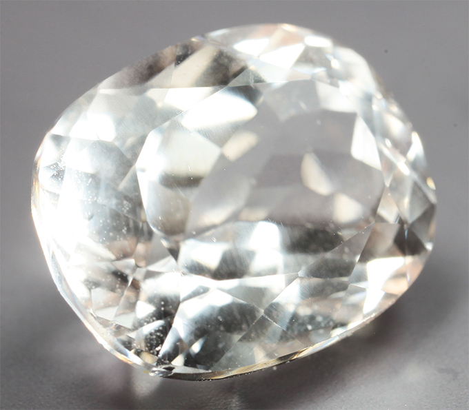 Морганит высокой чистоты 7,69 карата