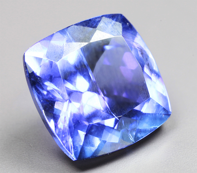 Танзанит 3,71 карата