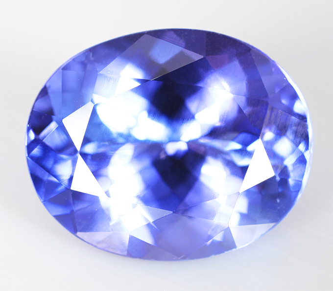 Кольцо с танзанитом 4,92 карата и бриллиантами