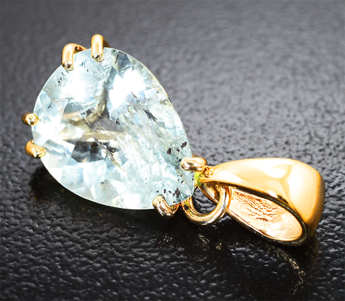 Кулон с голубовато-зеленым турмалином 4,38 карата