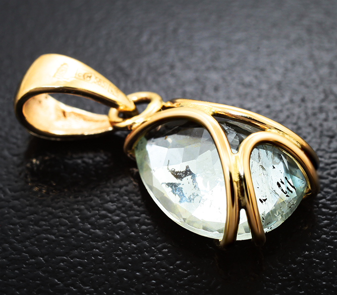 Кулон с голубовато-зеленым турмалином 4,38 карата