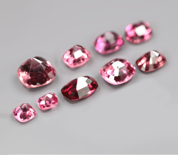 Набор из 9 шпинелей 1,62 карата