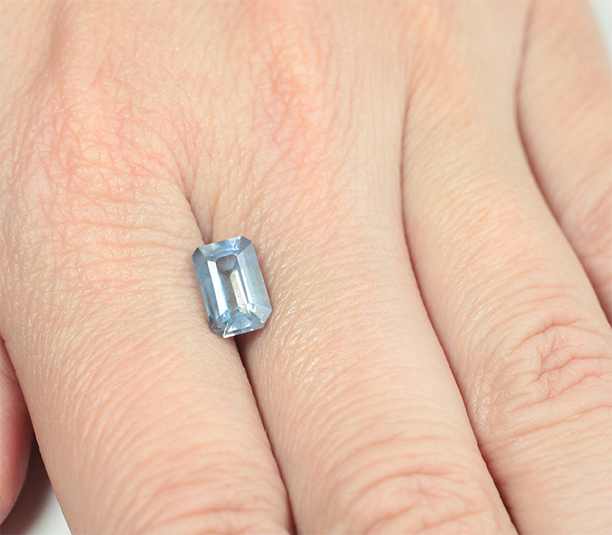 Редкий синий апатит 2,33 карата