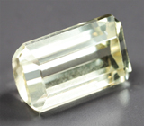 Крупный зеленовато-желтый турмалин 3,11 карата