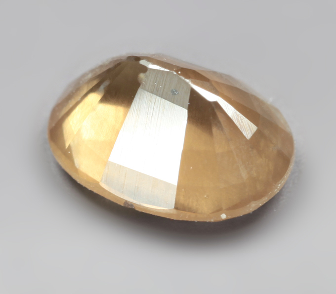 Гранат со сменой цвета 1,6 карата