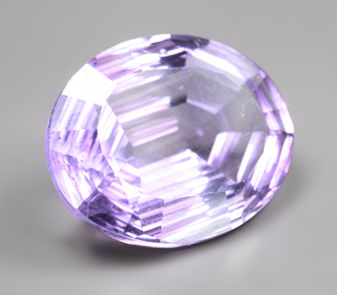 Аметист авторской огранки 16,02 карата