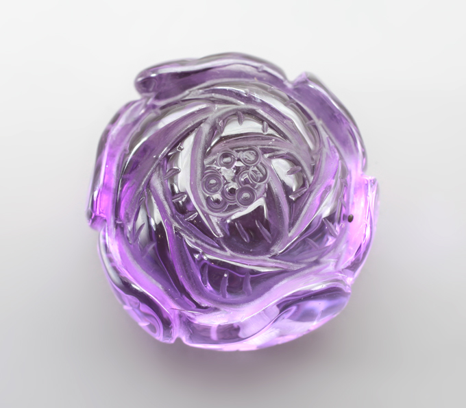 Крупный резной аметист 38 карата