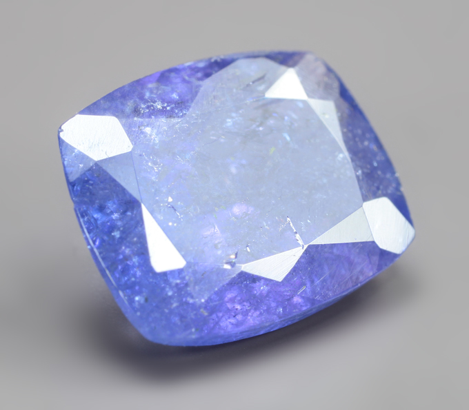 Насыщенный танзанит 4,11 карата