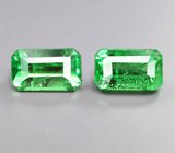 Редкая пара «неоновых» цаворитов 1,81 карата