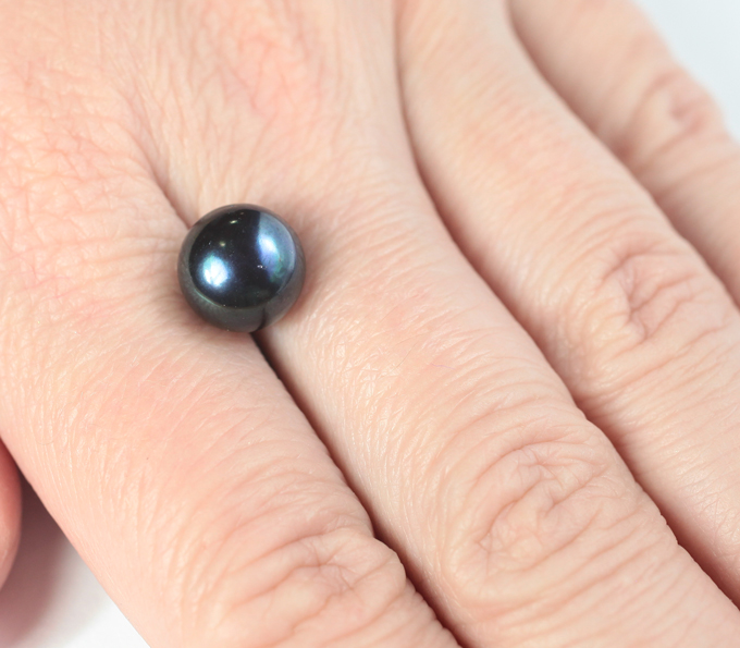 Черная морская жемчужина барокко 6,3 карата