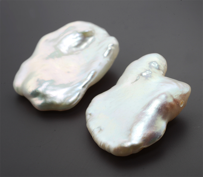 Крупная пара морских жемчужин барокко 29,9 карата! Исключительный люстр