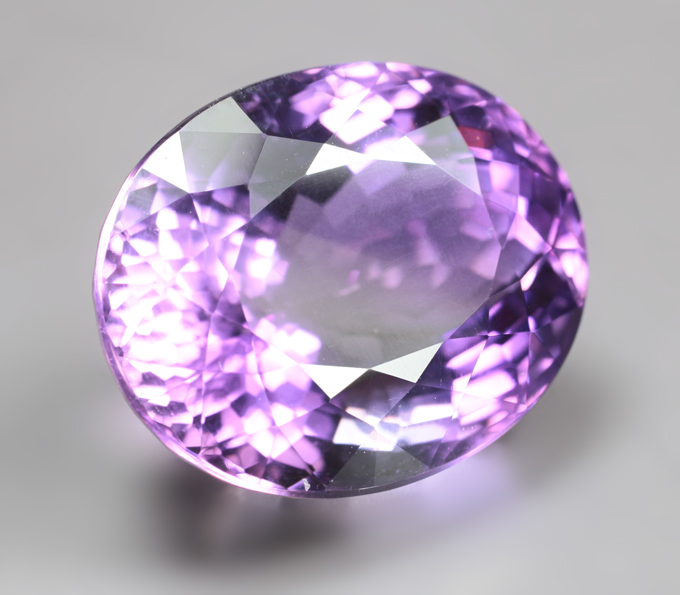 Чистейший крупный уругвайский аметист 20 карат