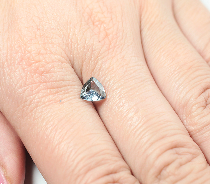 Полихромный цоизит 0,95 карата