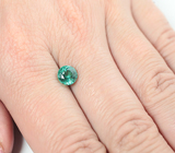 Голубовато-зеленый «неоновый» апатит 1,44 карата