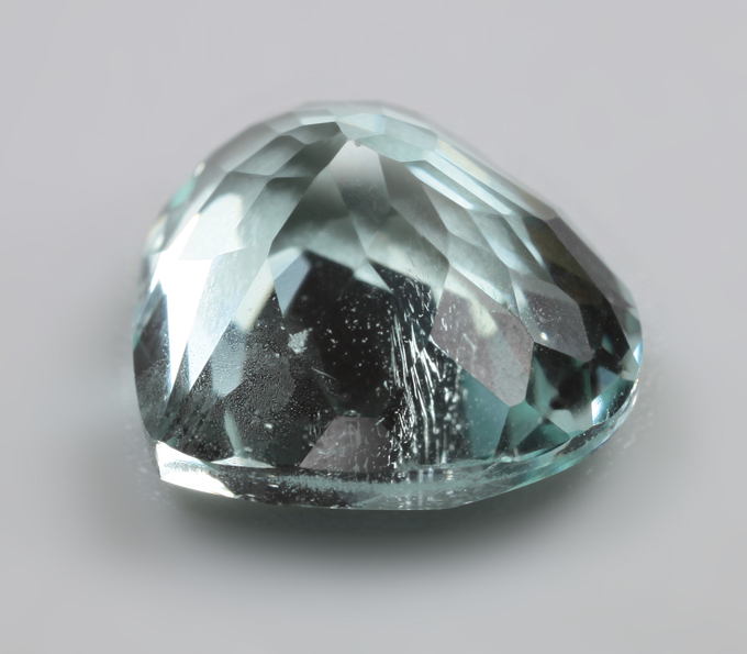 Аквамарин редкой огранки 2,9 карата
