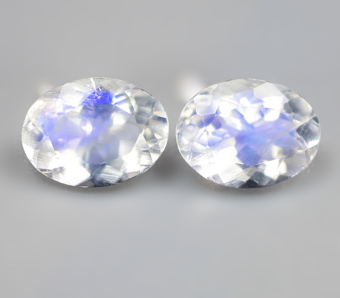 Пара ограненных цейлонских лунных камней 2,24 карата
