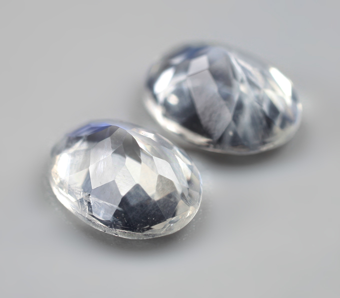 Пара ограненных цейлонских лунных камней 2,24 карата