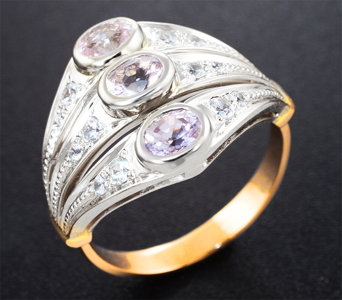 Золото Кольцо с розовыми 1,02 карата и бесцветными сапфирами