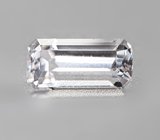 Данбурит высокой чистоты 1,75 карата