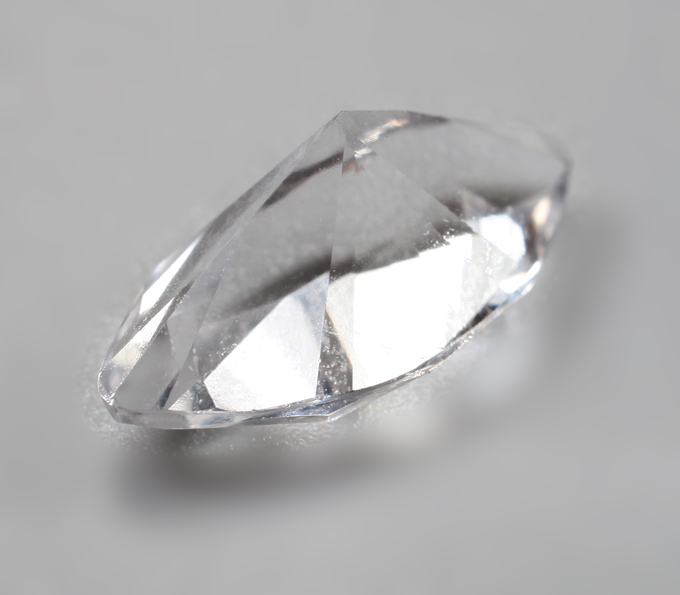 Редкая огранка! Данбурит высокой чистоты 3,02 карата