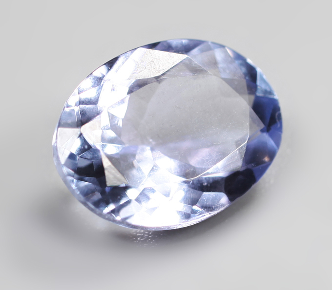 Полихромный цоизит высокой чистоты 2,06 карата