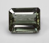 Крупный желтовато-зеленый турмалин 6,36 карата
